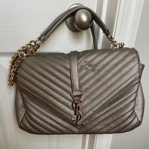 Purse - Picture 1 of 6